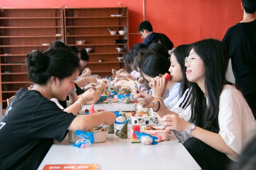 粽香四溢丨端午加餐美味相伴樂無邊