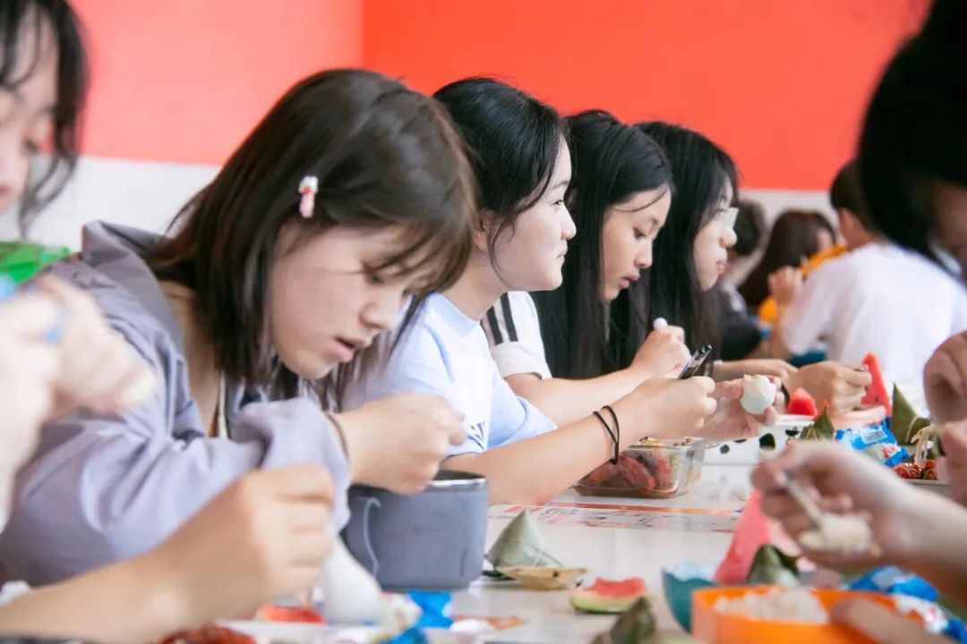 粽香四溢丨端午加餐美味相伴樂無邊