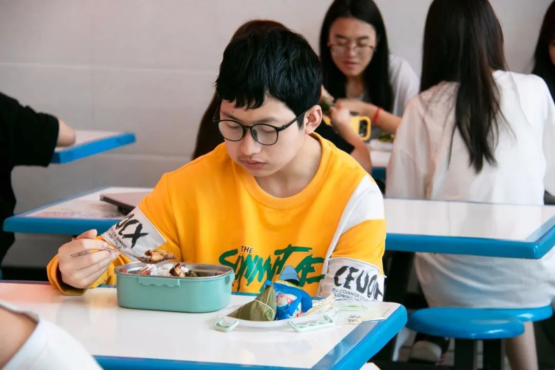 粽香四溢丨端午加餐美味相伴樂無邊 粽香四溢丨端午加餐美味相伴樂無邊