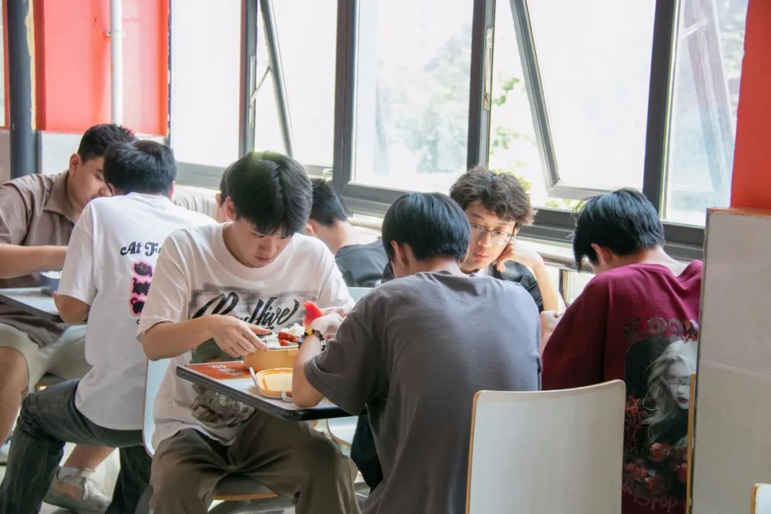 粽香四溢丨端午加餐美味相伴樂無邊 粽香四溢丨端午加餐美味相伴樂無邊