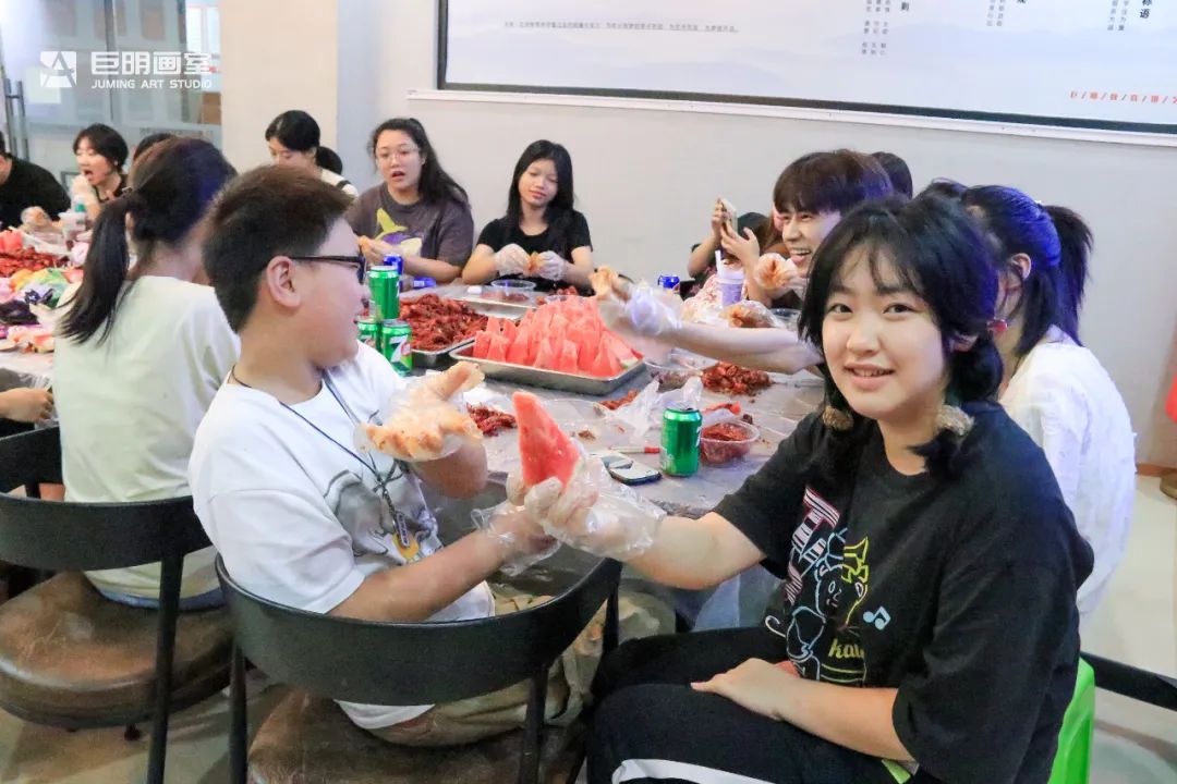繪夢盛夏，歡樂不停丨重慶巨明畫室暑假班班級活動(dòng)