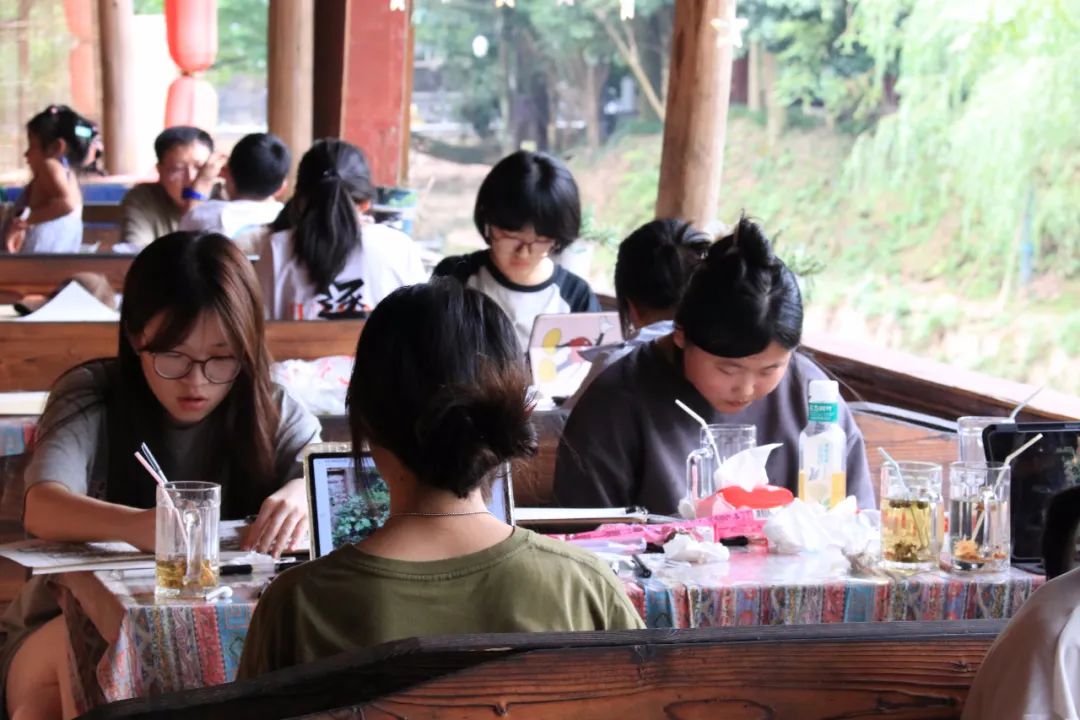上里古鎮(zhèn)寫生回顧丨重慶巨明畫室2025屆秋季寫生 上里古鎮(zhèn)寫生回顧丨重慶巨明畫室2025屆秋季寫生