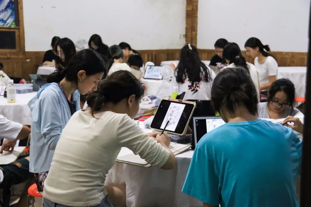 上里古鎮(zhèn)寫生回顧丨重慶巨明畫室2025屆秋季寫生 上里古鎮(zhèn)寫生回顧丨重慶巨明畫室2025屆秋季寫生