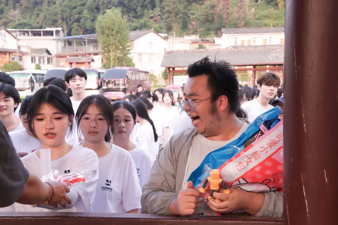 上里古鎮(zhèn)寫生回顧丨重慶巨明畫室2025屆秋季寫生 上里古鎮(zhèn)寫生回顧丨重慶巨明畫室2025屆秋季寫生