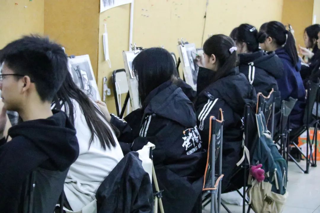 距離統(tǒng)考僅剩19天！丨重慶巨明畫室2025屆11月水平測試