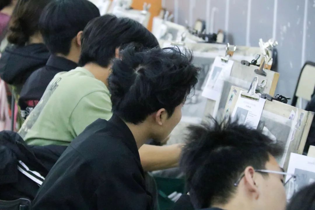 距離統(tǒng)考僅剩19天！丨重慶巨明畫室2025屆11月水平測試